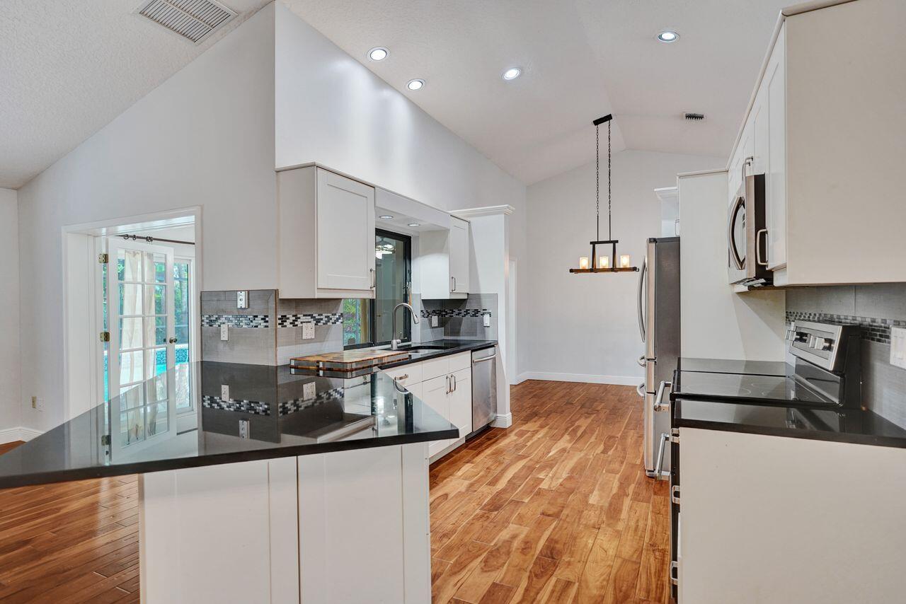 1283 Barnstaple Circle