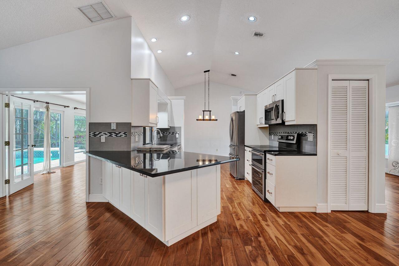 1283 Barnstaple Circle