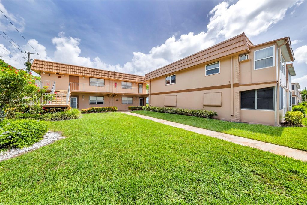 Photo of 334 Brittany G #334, Delray Beach, FL 33446 (MLS # F10515084)