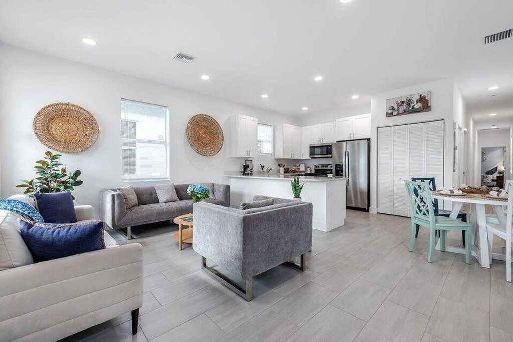 Photo of 2689 Hiawatha Avenue, West Palm Beach, FL 33409 (MLS # B26019750)