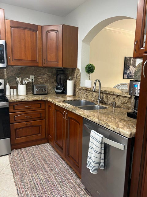 Tiny photo for 12768 Westhampton Circle, Wellington, FL 33414 (MLS # B26067536)