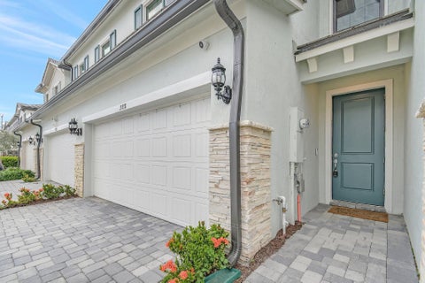 Photo of 2138 S Appleton Cir Circle S, Oakland Park, FL 33309 (MLS # B26005611)