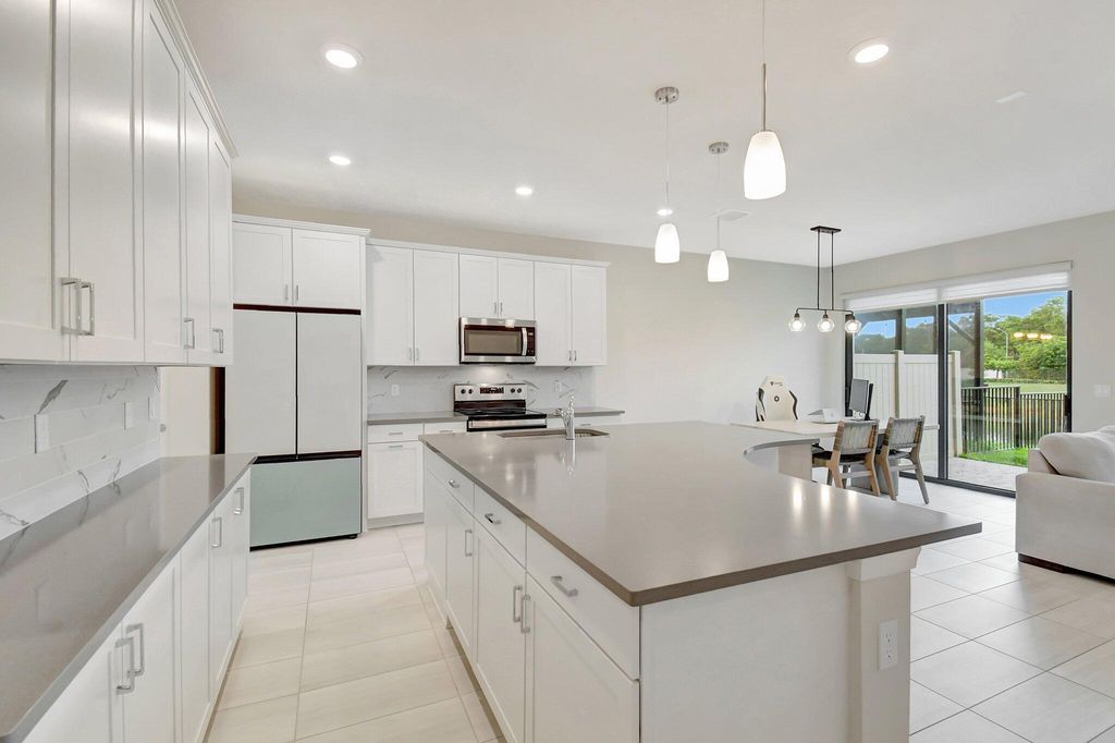 Photo of 2138 S Appleton Cir Circle S, Oakland Park, FL 33309 (MLS # B26005611)