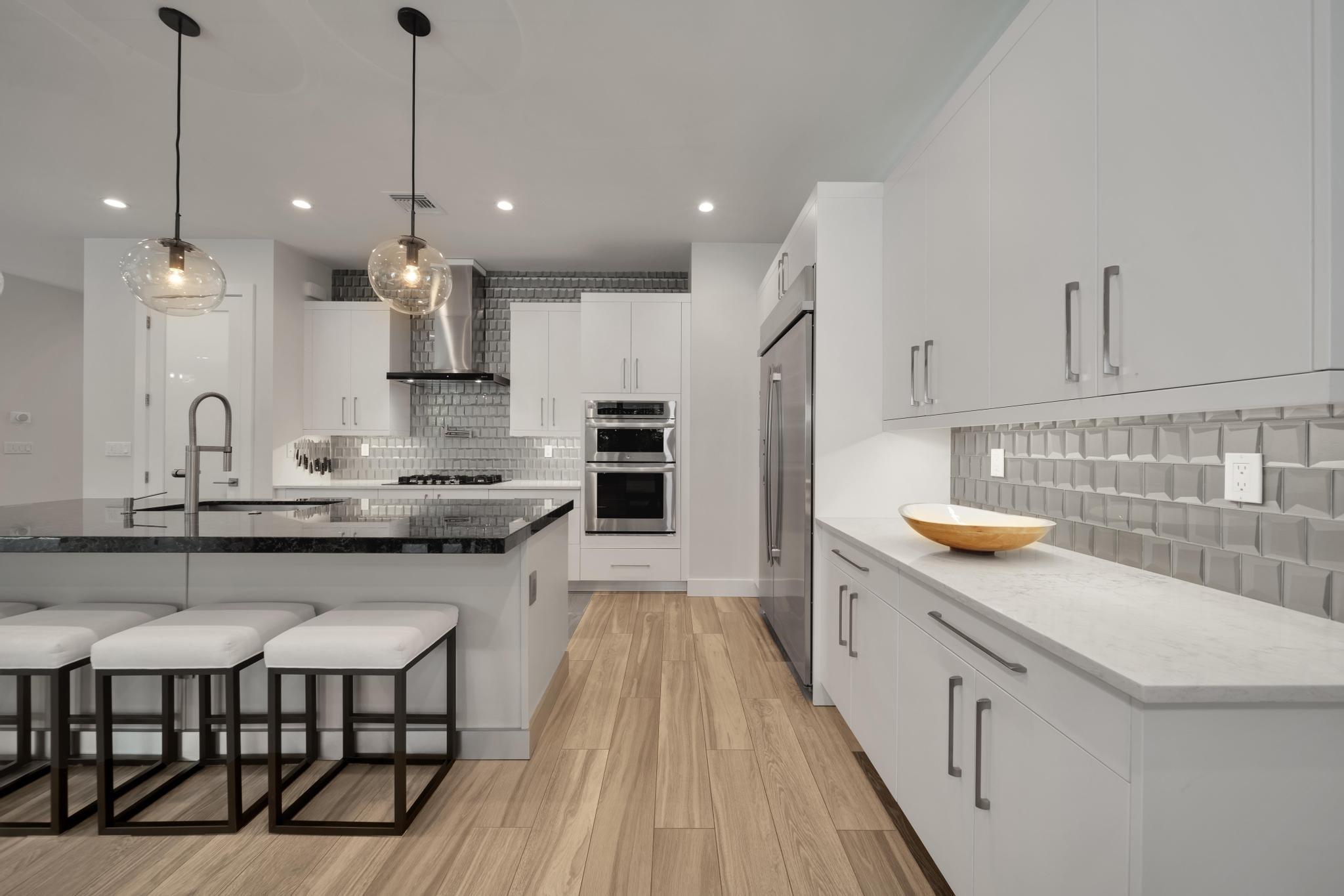 Rio Vista C J Hectors Res - Residential