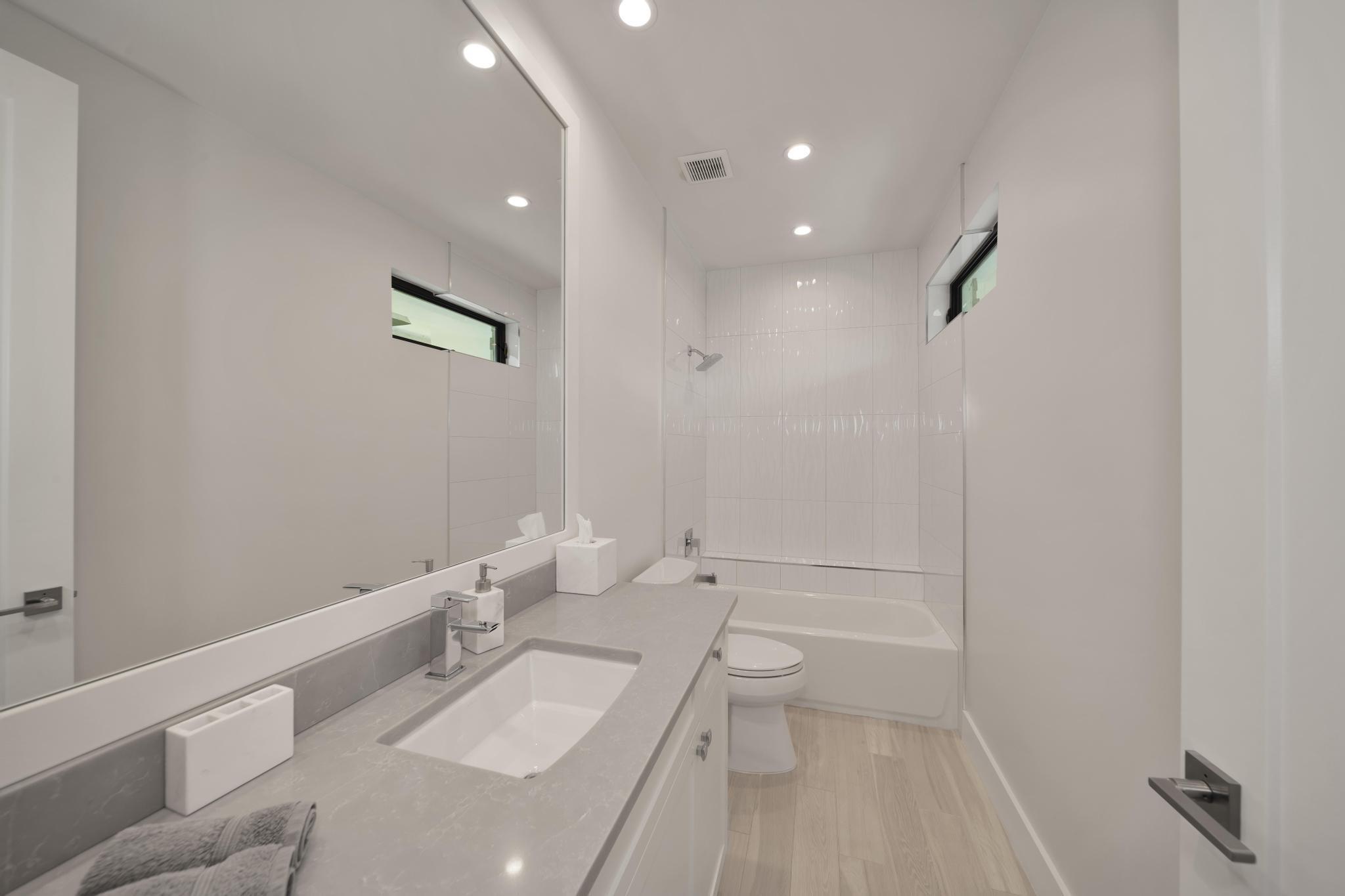 Rio Vista C J Hectors Res - Residential