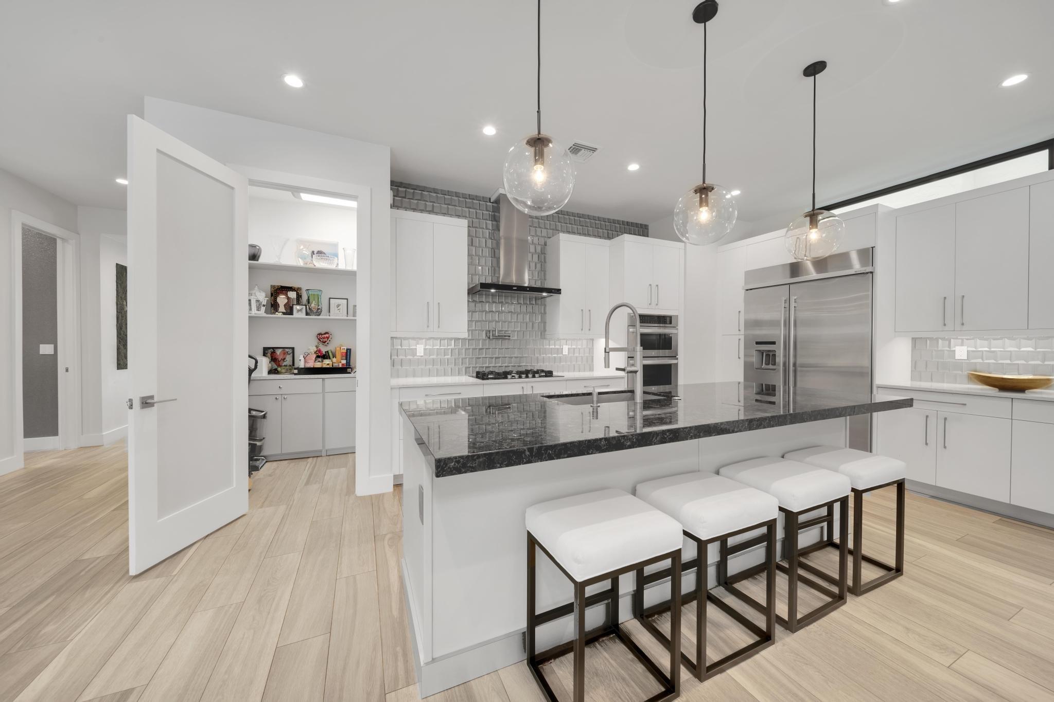 Rio Vista C J Hectors Res - Residential