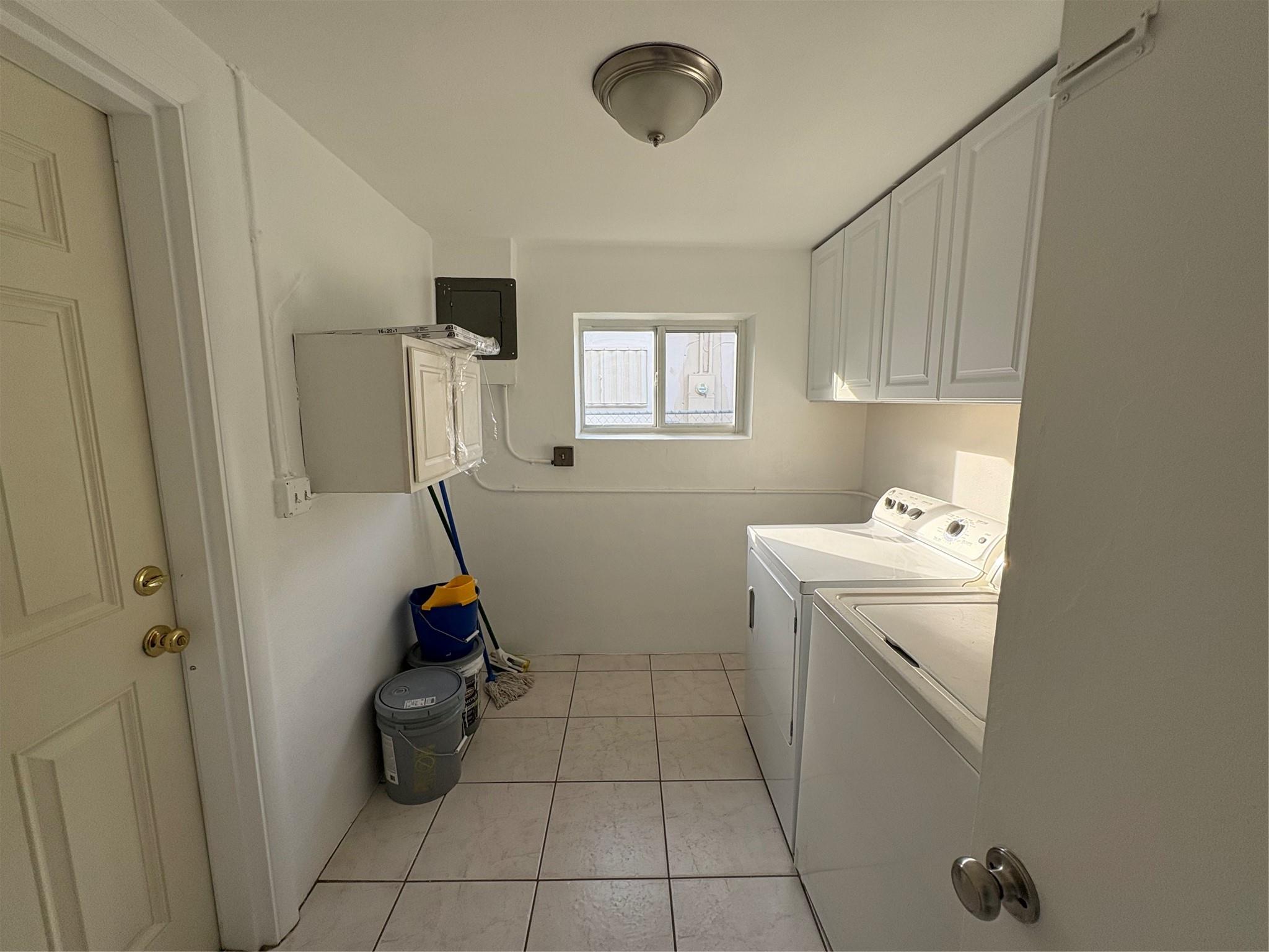 SUMMERTIME ISLES - Residential Lease