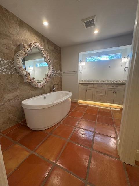 LANDINGS FIRST SEC - Residential