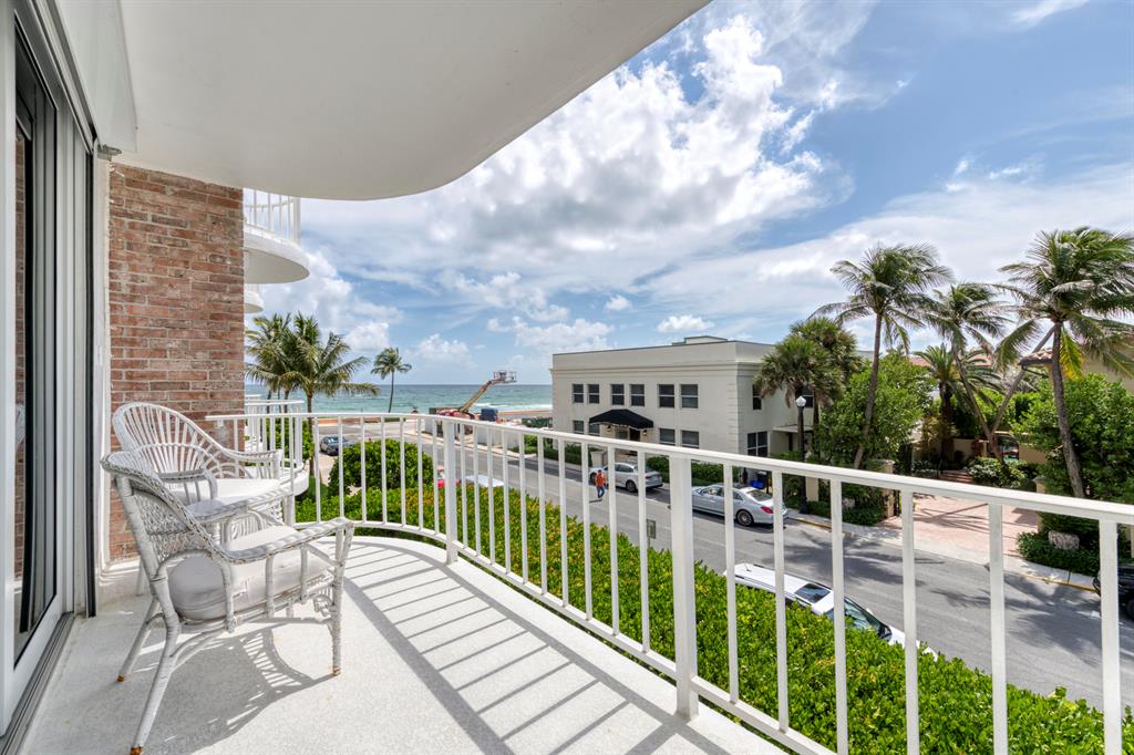 WINTHROP HOUSE CONDO - Residential