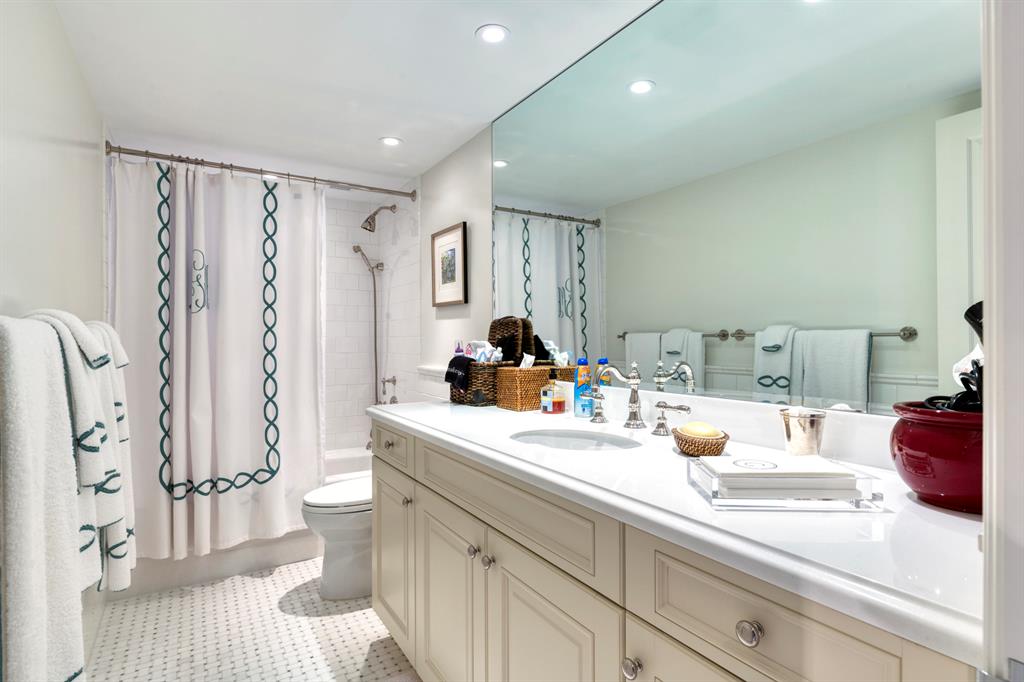 WINTHROP HOUSE CONDO - Residential