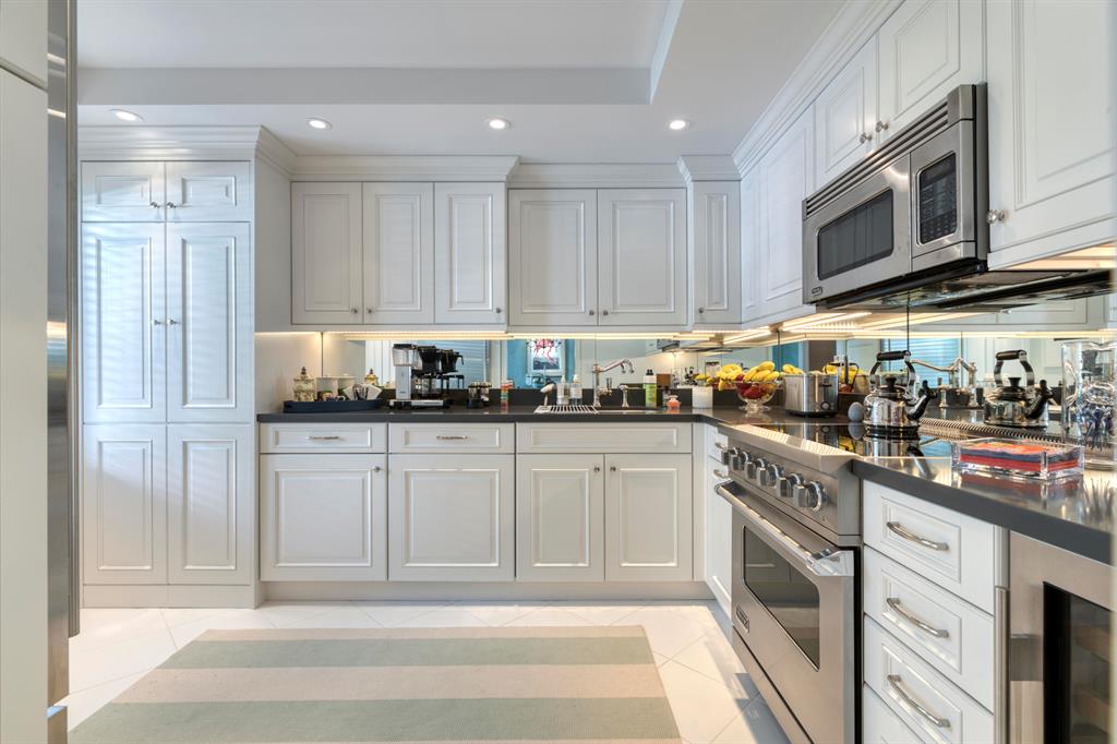 WINTHROP HOUSE CONDO - Residential