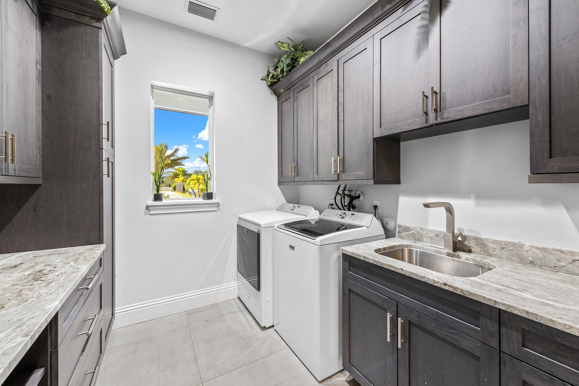 TRAILSIDE - Residential