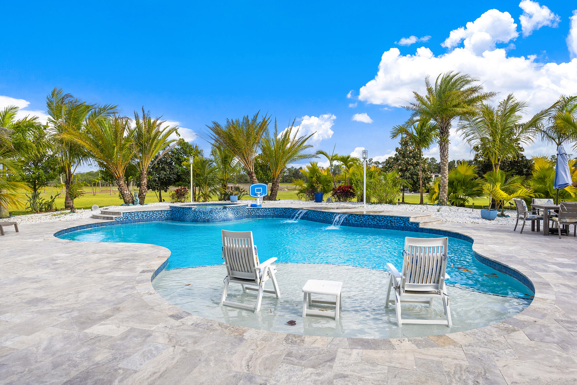 TRAILSIDE - Residential