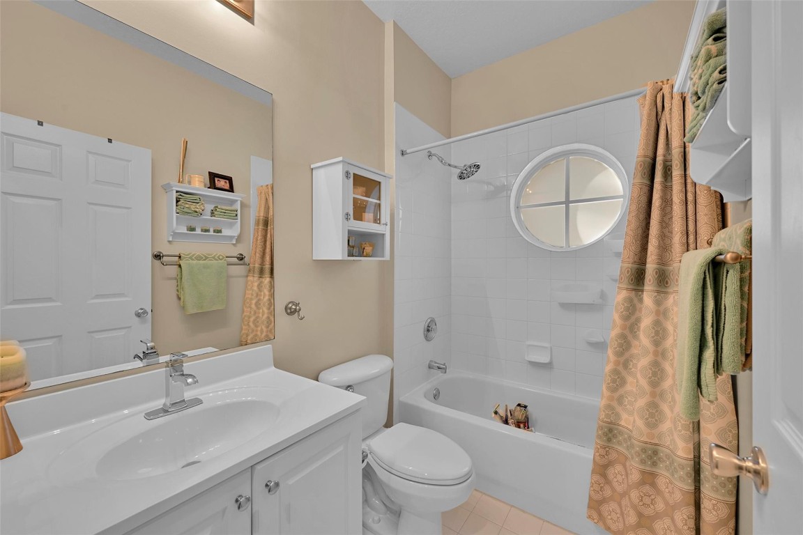 Inverrary Village 94-16 B - Residential