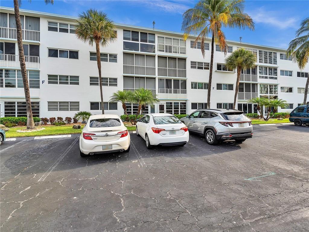 3211 NE 8th St 303E