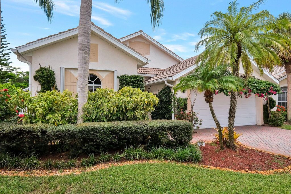Photo of 12519 SE Plandome Drive, Hobe Sound, FL 33455 (MLS # R11006896)