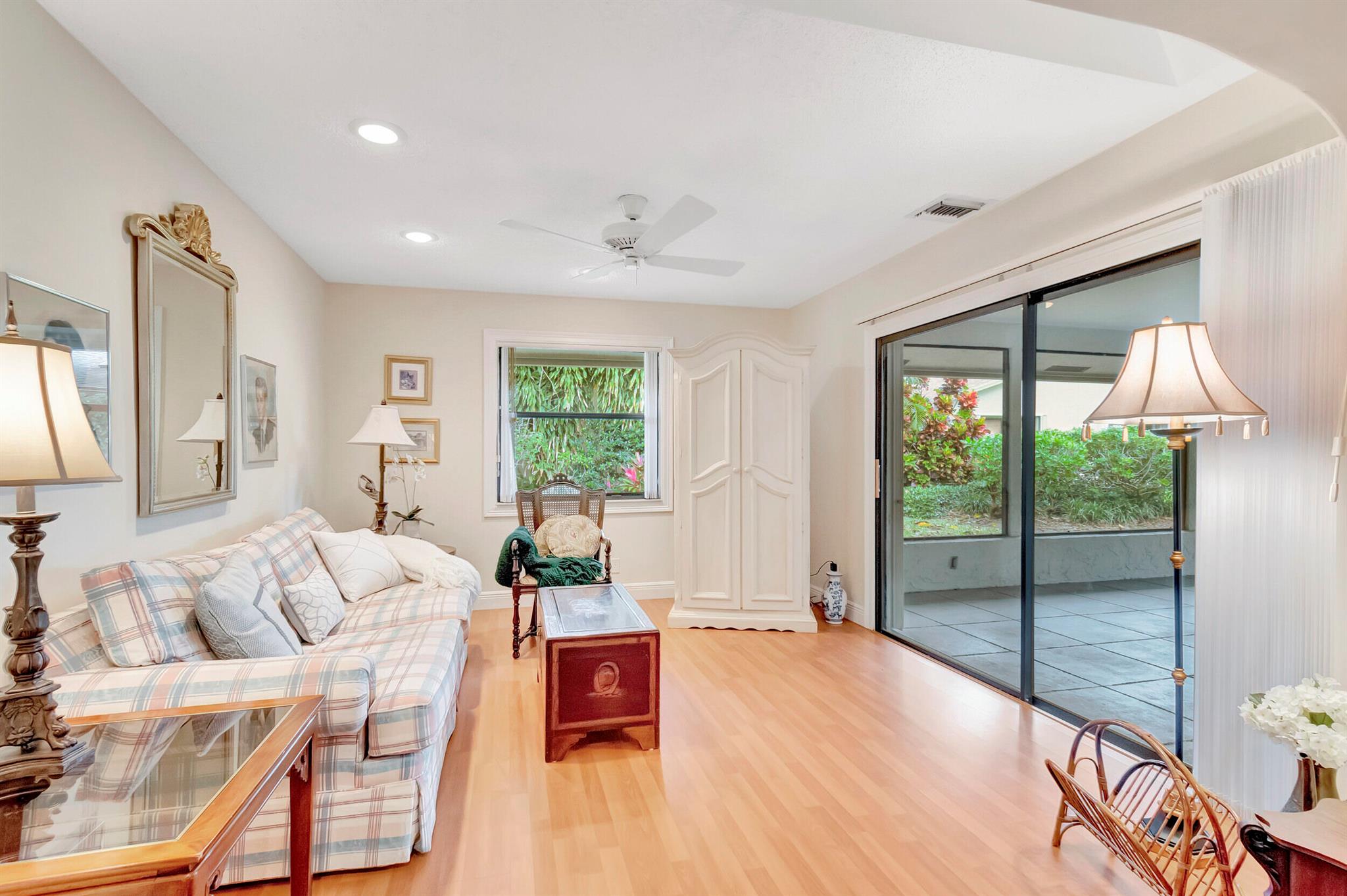 RAINBERRY BAY - Residential