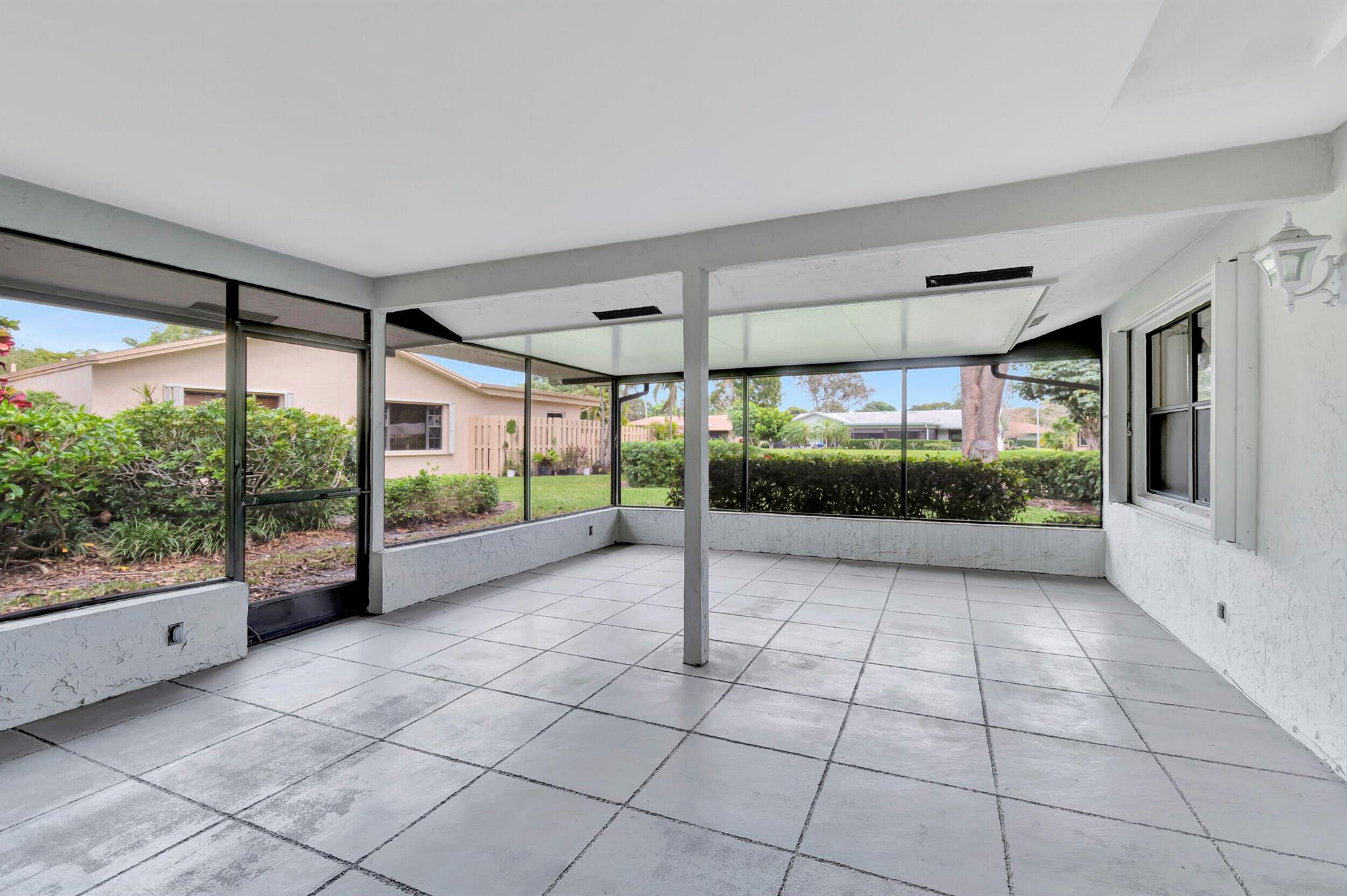 RAINBERRY BAY - Residential