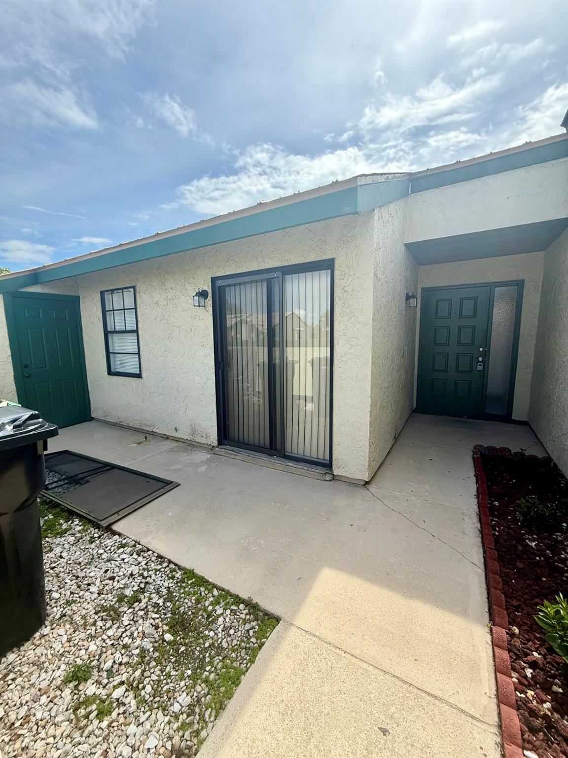 614 SW Jeanne Street