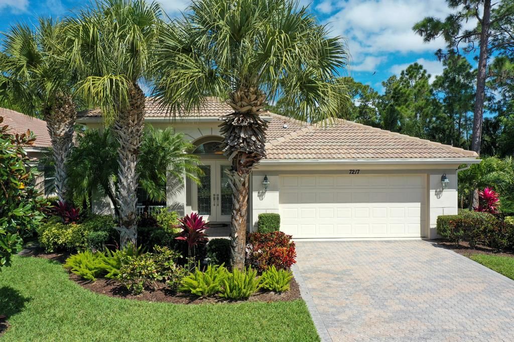 Photo of 7217 Maidstone Drive, Port Saint Lucie, FL 34986 (MLS # R10700360)