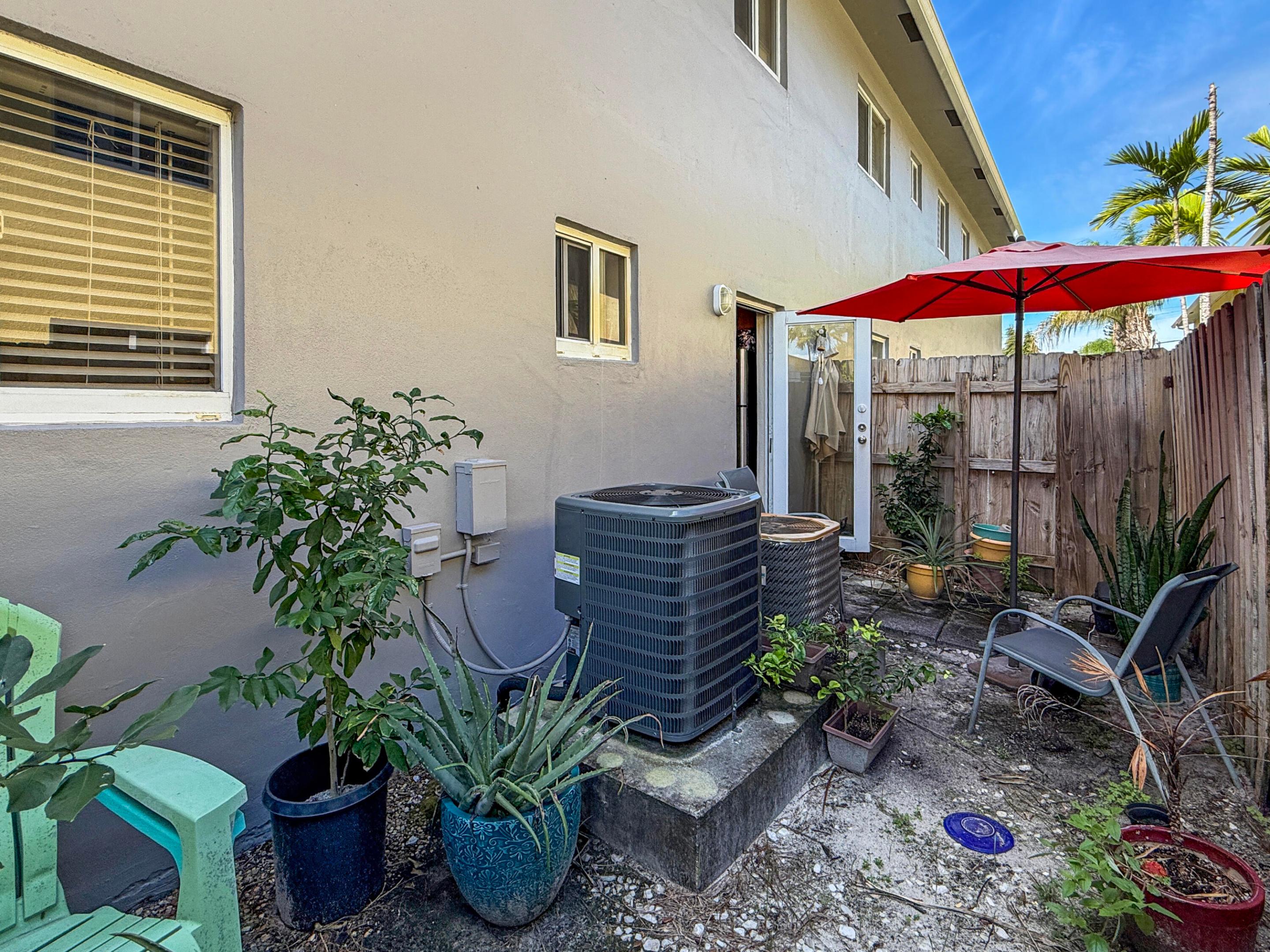 ENCLAVE AT WILTON MANORS - Residential