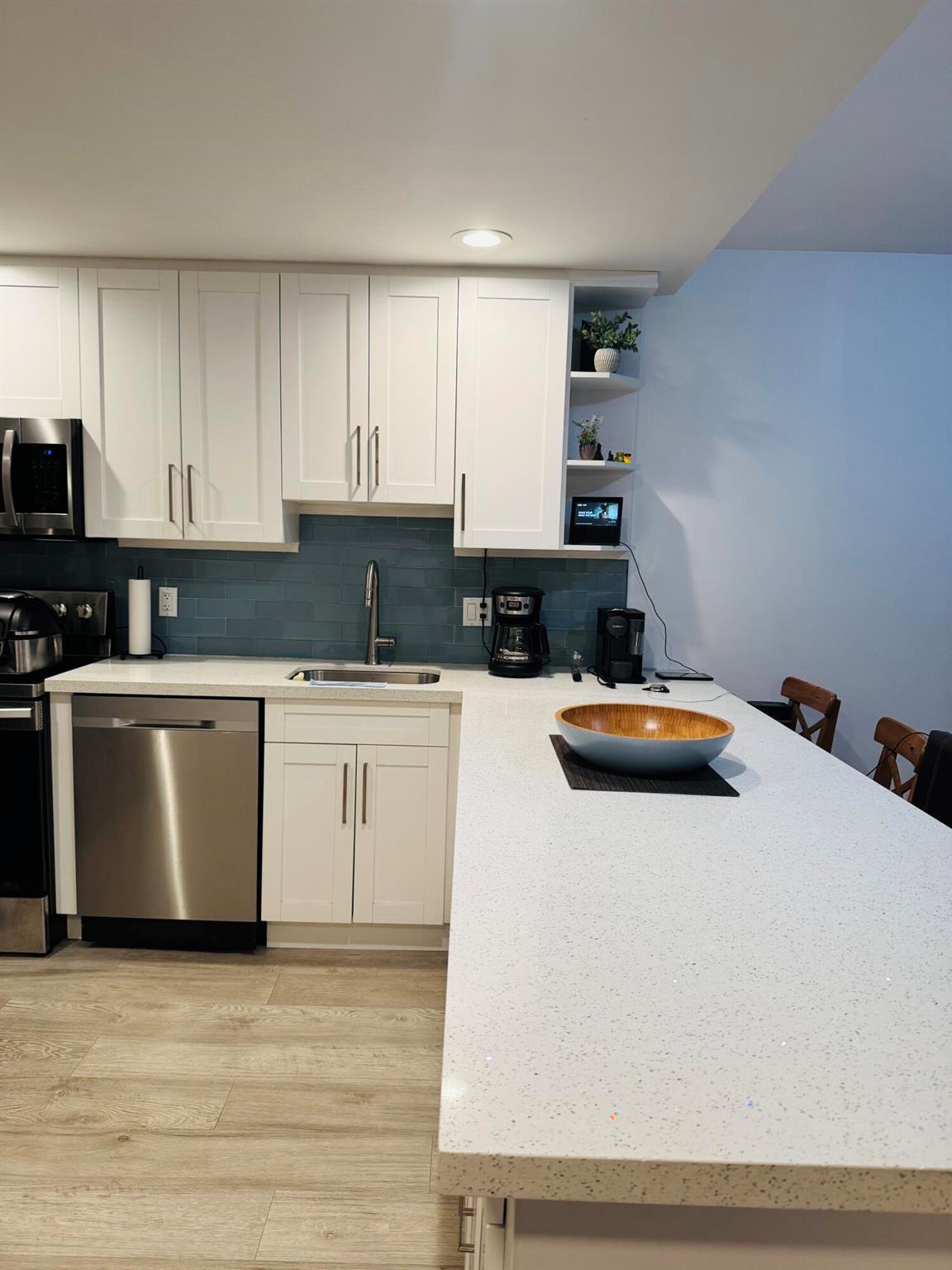 2800 N Palm Aire Drive 401