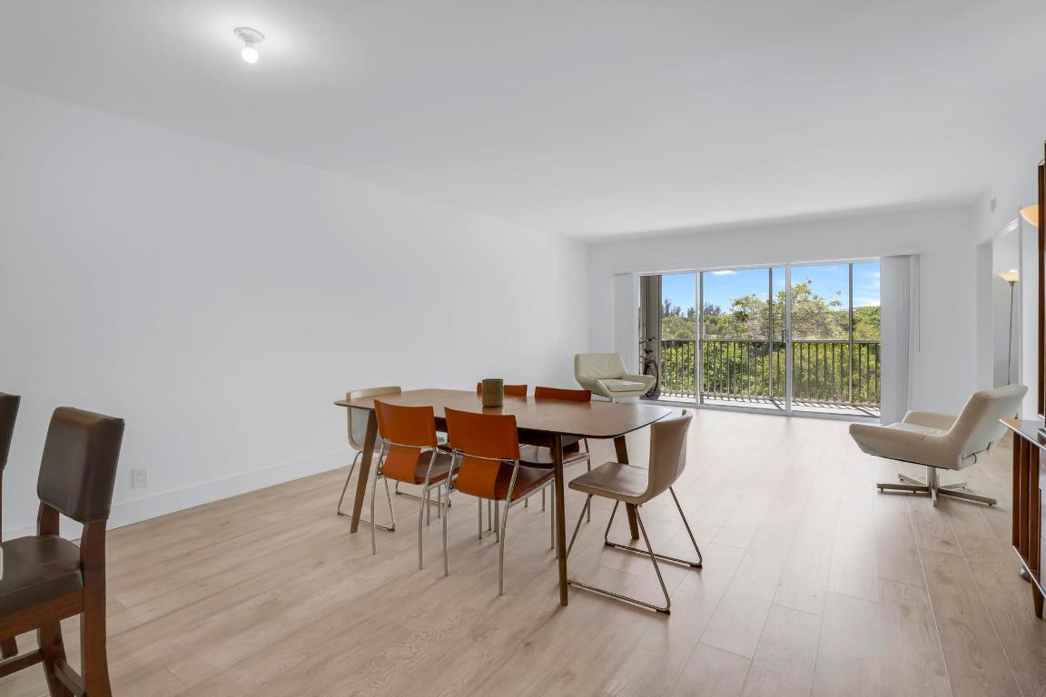 2800 N Palm Aire Drive 401