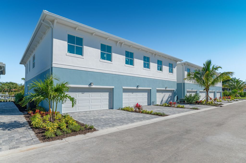 Photo of 4674 SE Manatee Way, Stuart, FL 34997 (MLS # R11162292)