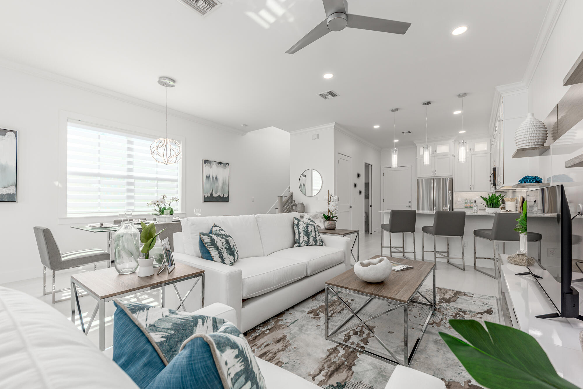 MANATEE ISLES - Residential Lease