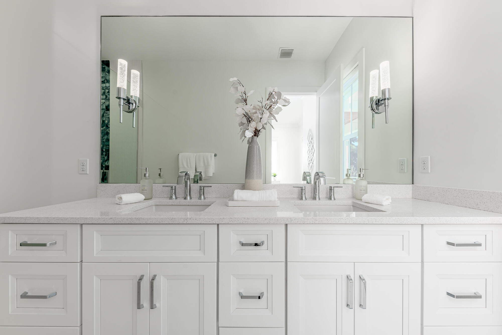 MANATEE ISLES - Residential Lease