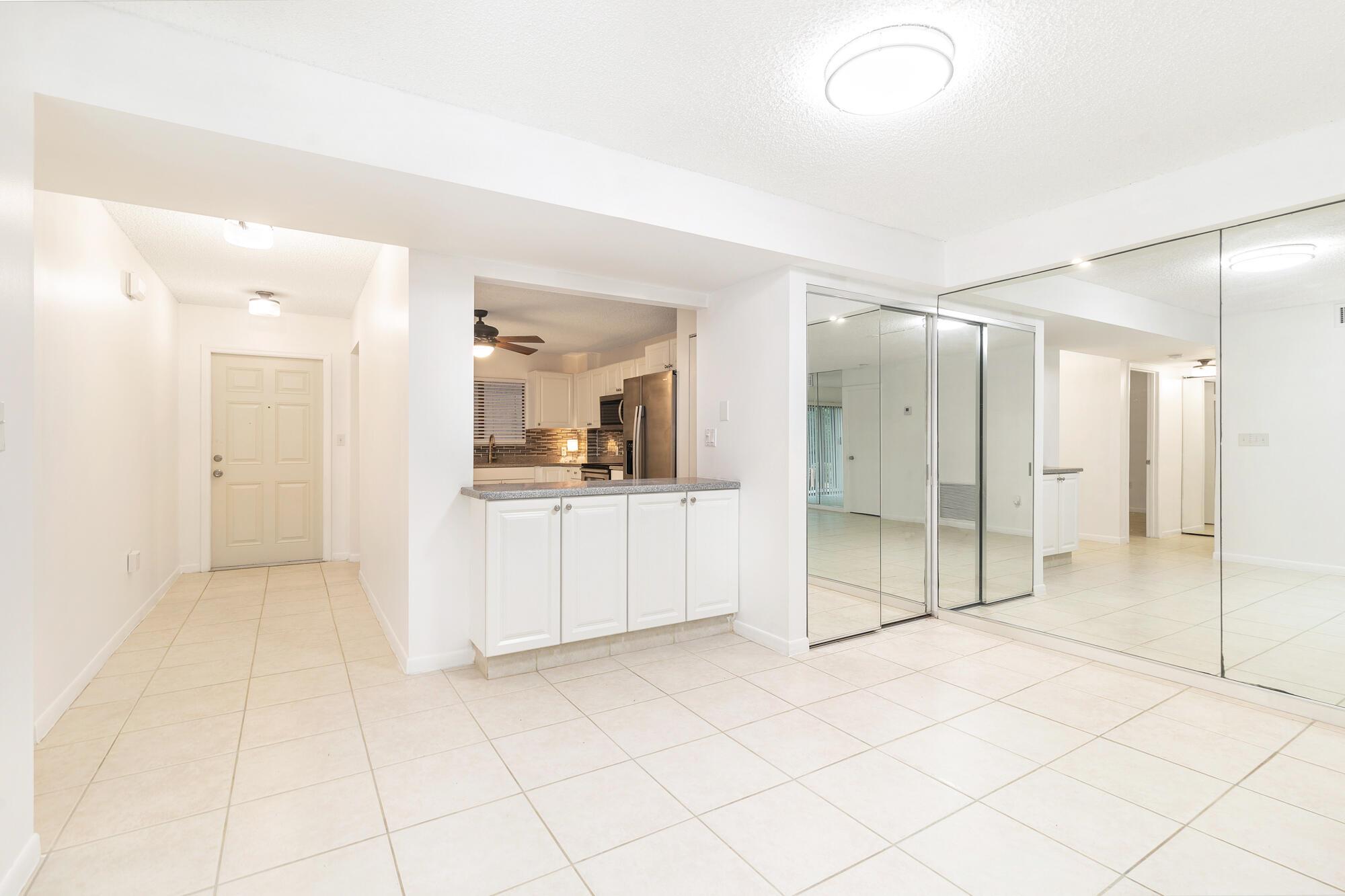 LAKEWOOD AT PALM BEACH CO - Residential Lease