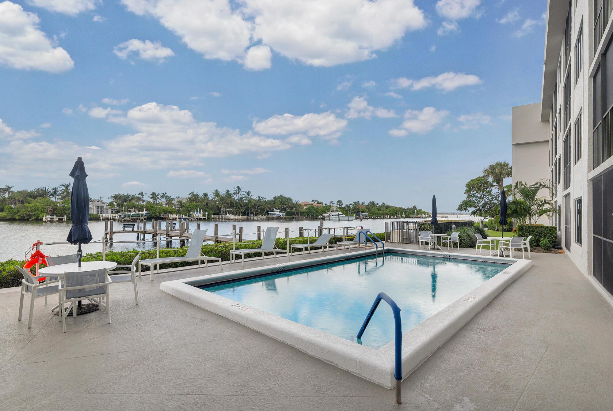 LAKEWOOD AT PALM BEACH CO - Residential Lease