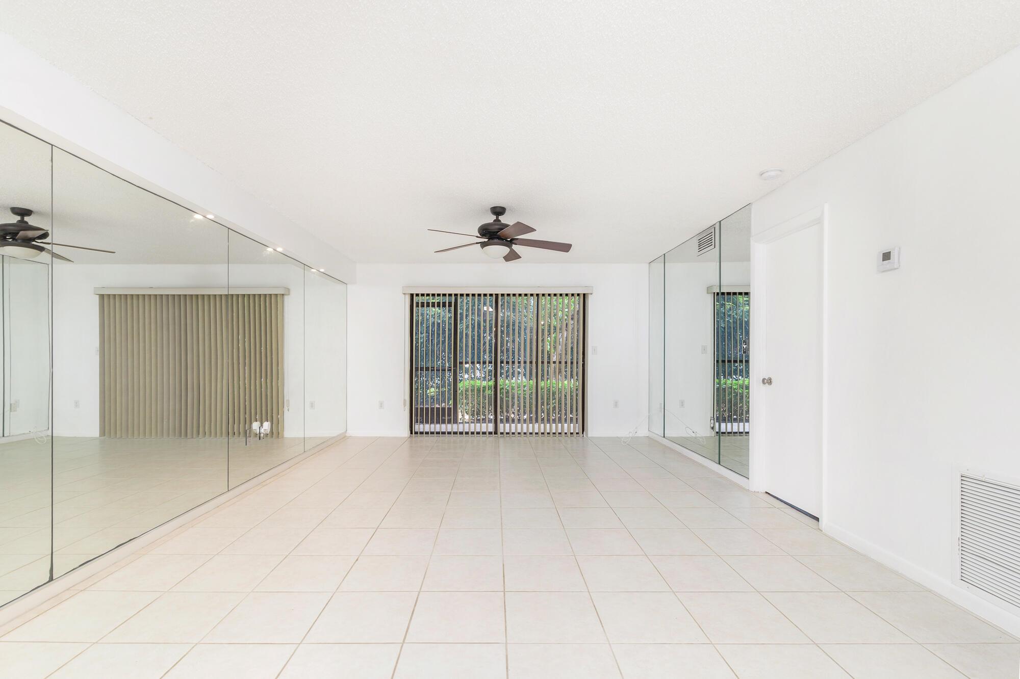 LAKEWOOD AT PALM BEACH CO - Residential Lease