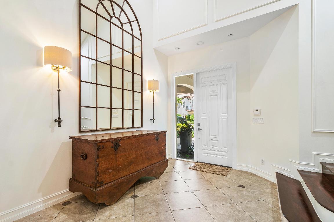 ESTUARY - Residential Lease