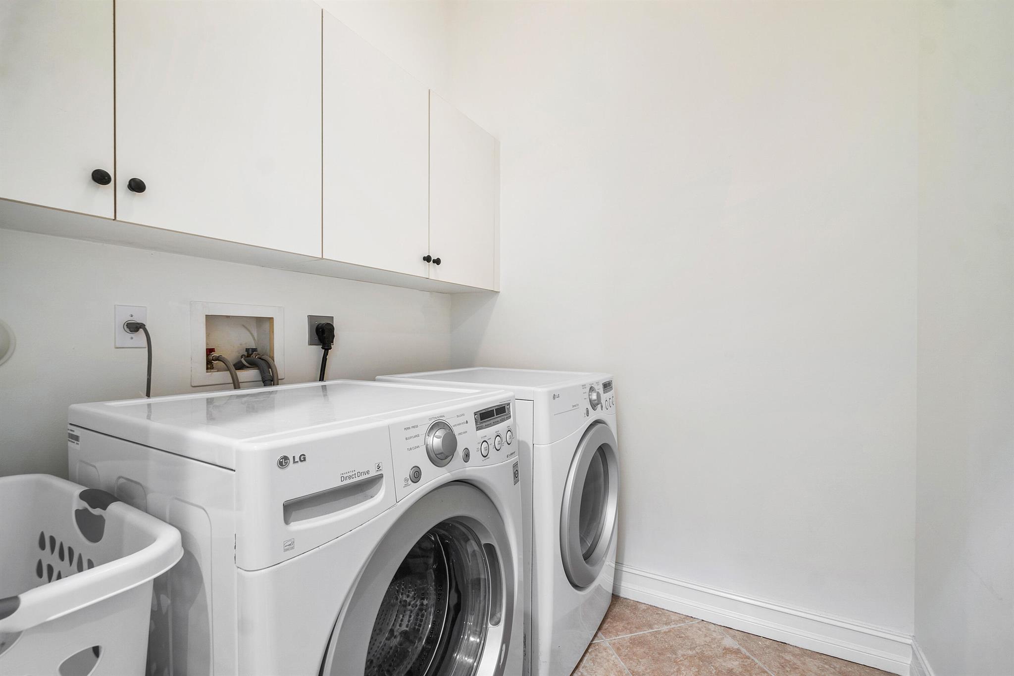 ESTUARY - Residential Lease