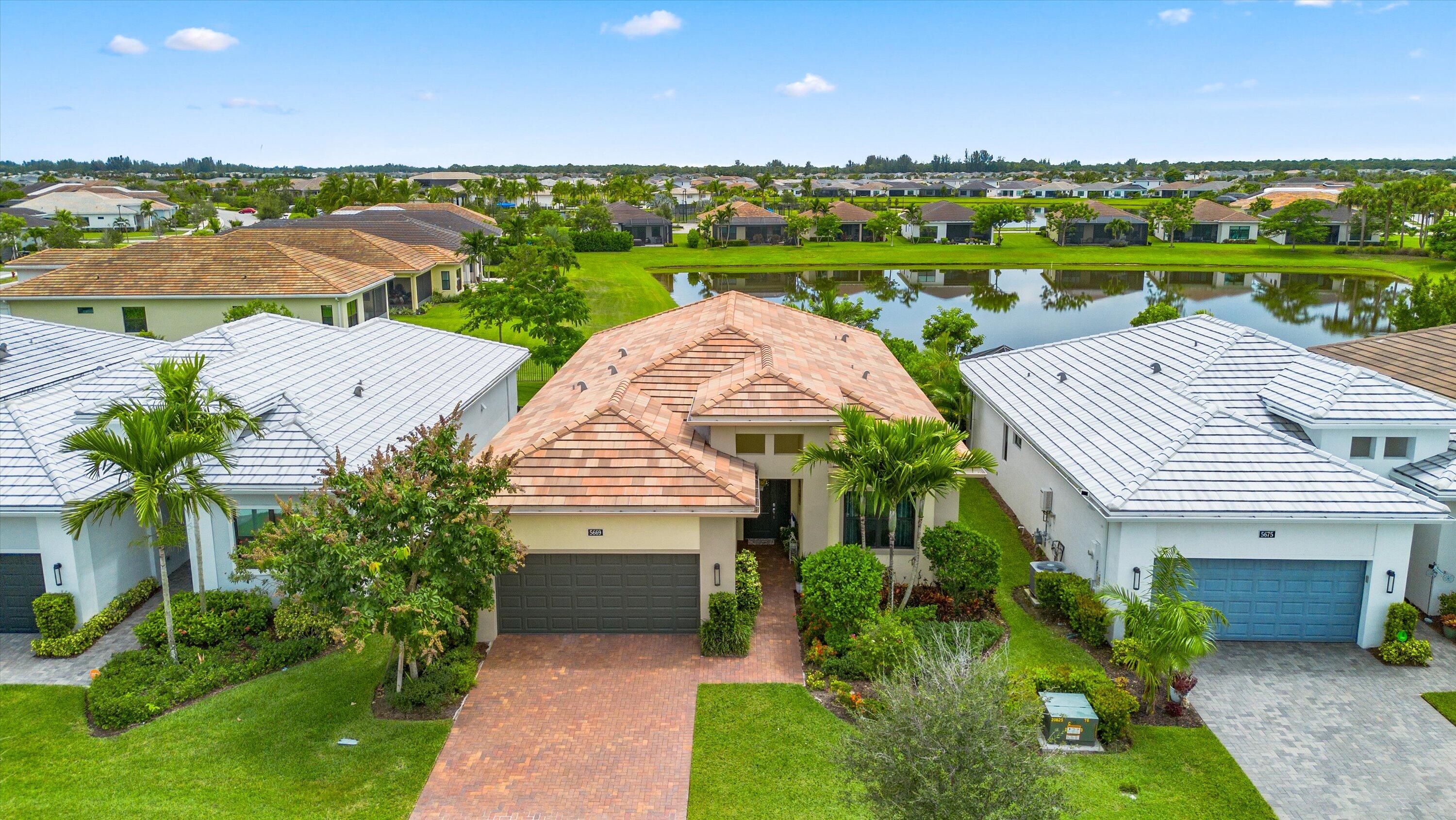 5669 Saint Armands Way