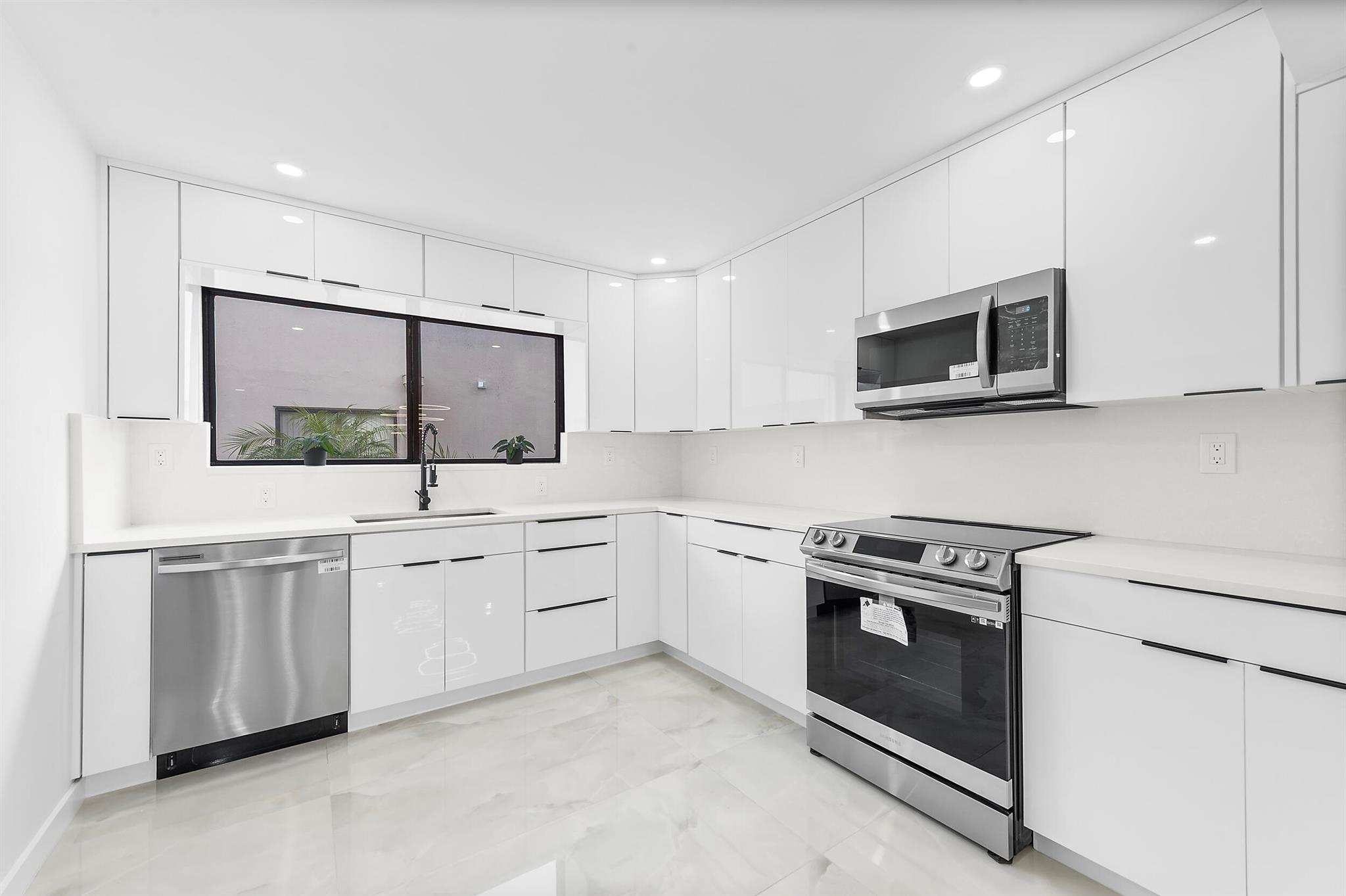 Lakes of Delray - Residential