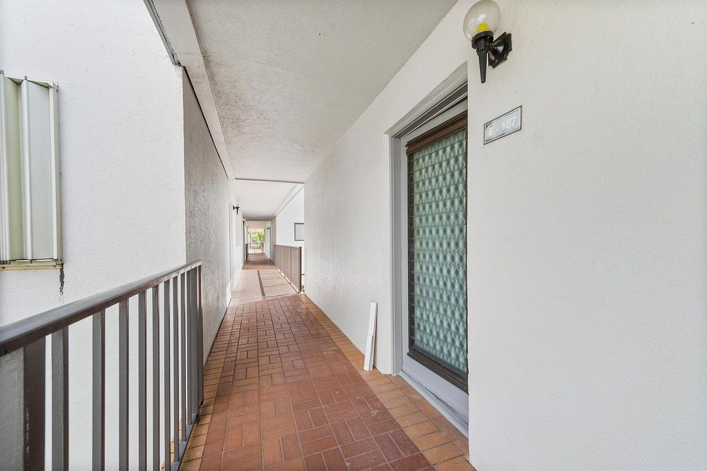 Photo of 15450 Pembridge Avenue #187, Delray Beach, FL 33484 (MLS # R11134102)
