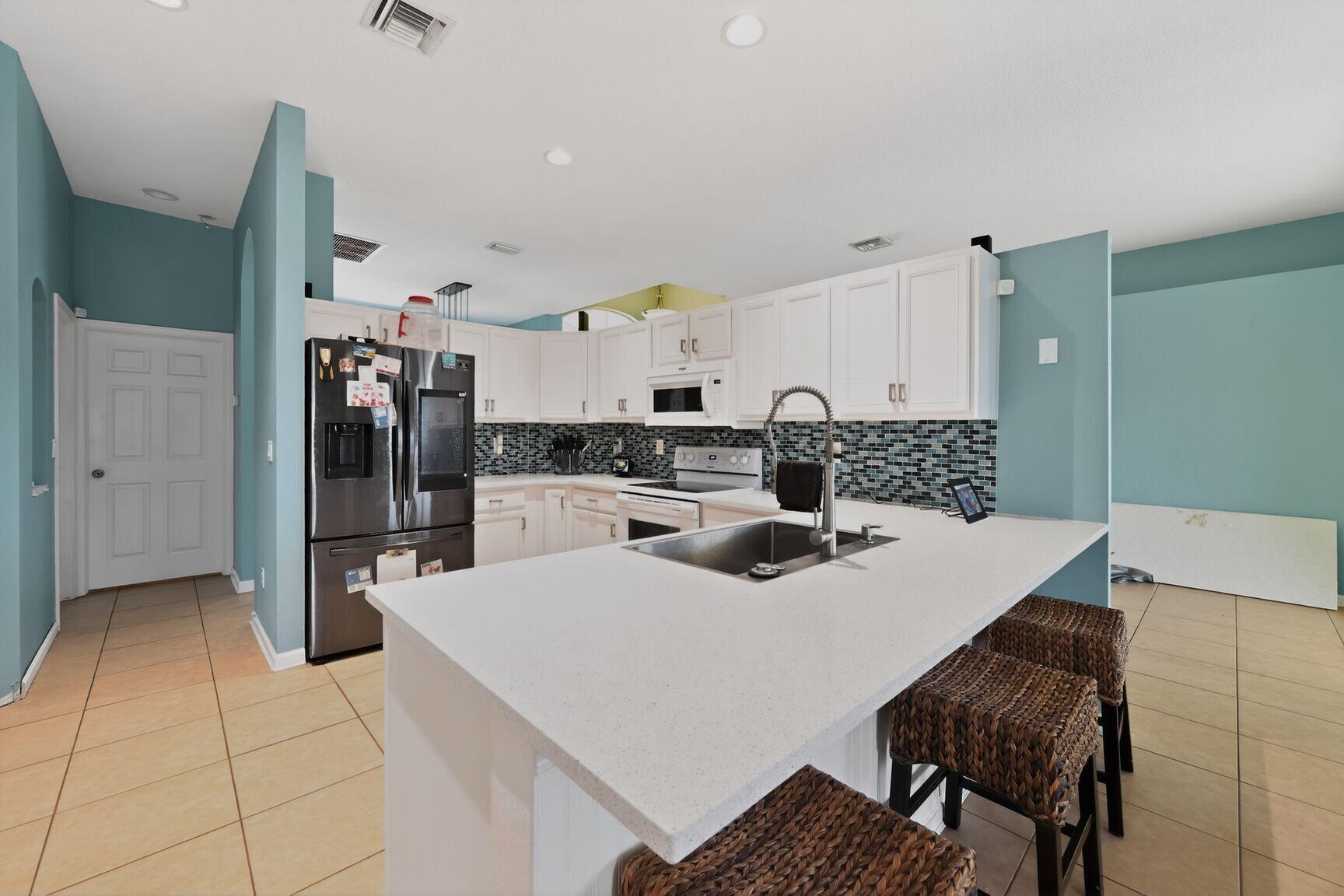 PORT ST LUCIE SECTION 46 1ST REPLAT - Residential