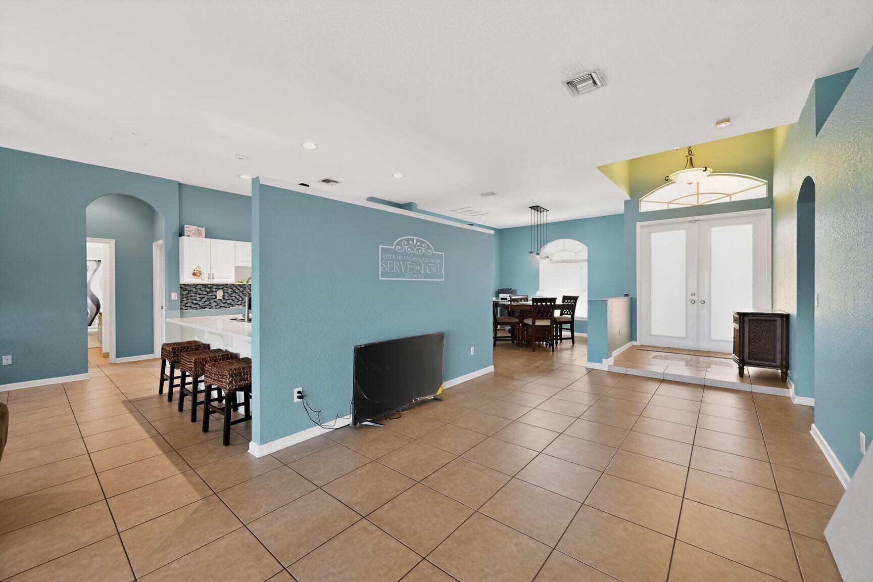 PORT ST LUCIE SECTION 46 1ST REPLAT - Residential