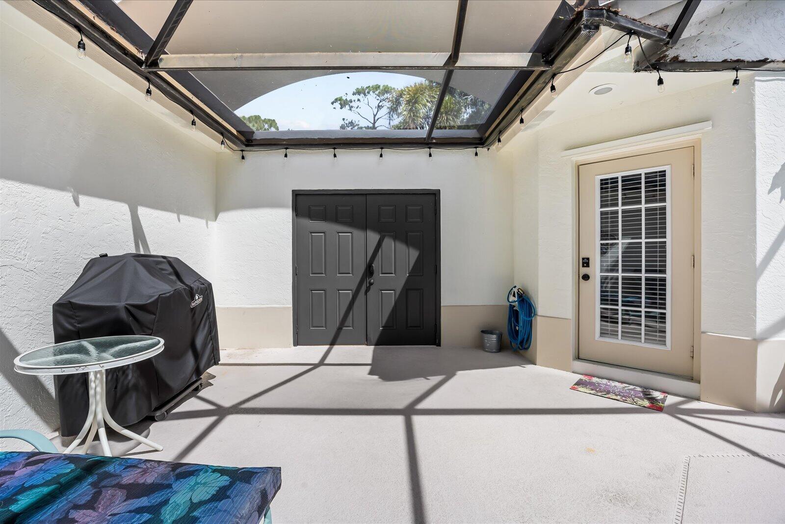 1515 NW Sawgrass Way