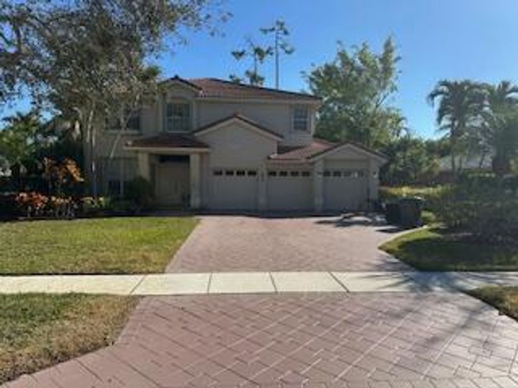 Photo of 550 Cypress Crossing, Wellington, FL 33414 (MLS # R11162395)