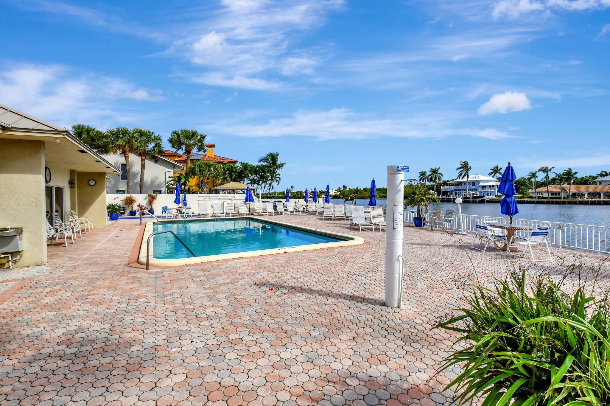 SNUG HARBOR GARDENS CONDO - Residential