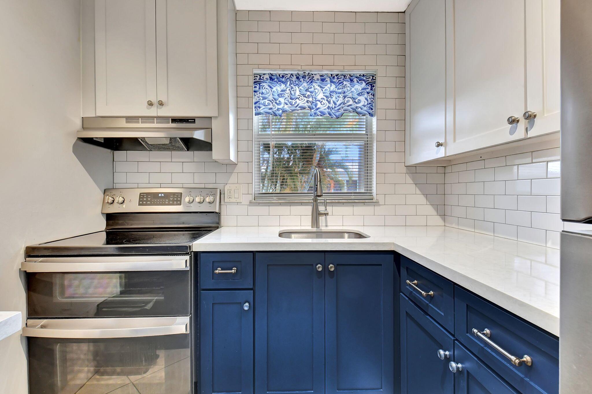 SNUG HARBOR GARDENS CONDO - Residential