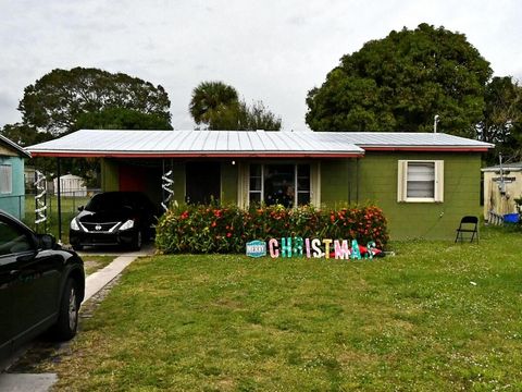 1906 N Avenue N Fort Pierce FL 34950