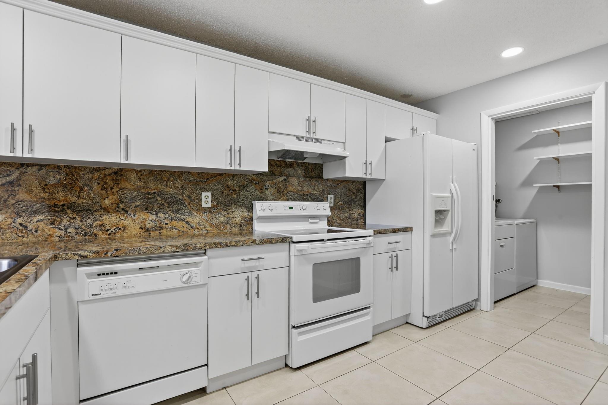 Coral Spgs Lakes 68-12 B - Residential Lease