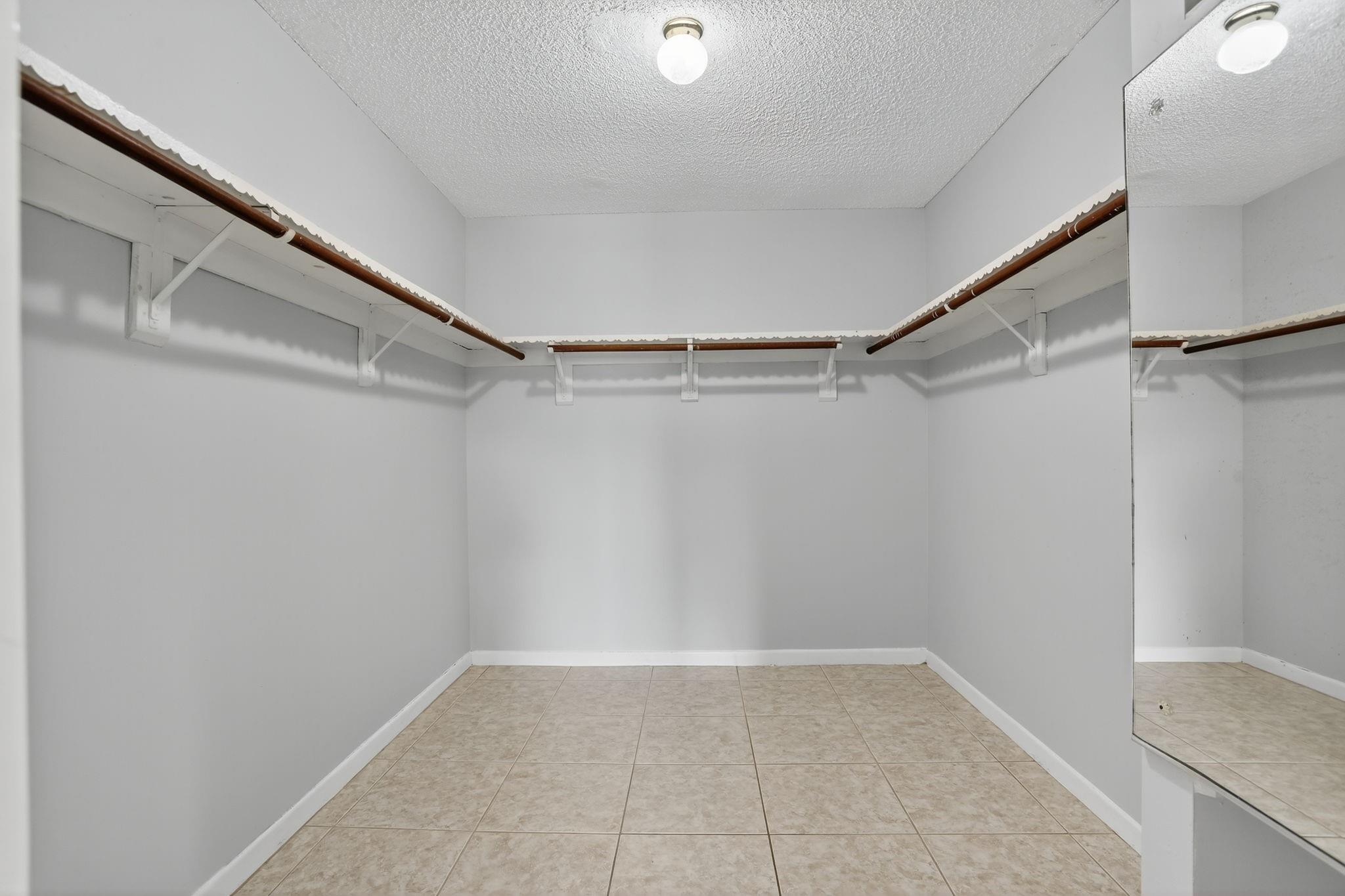 Coral Spgs Lakes 68-12 B - Residential Lease