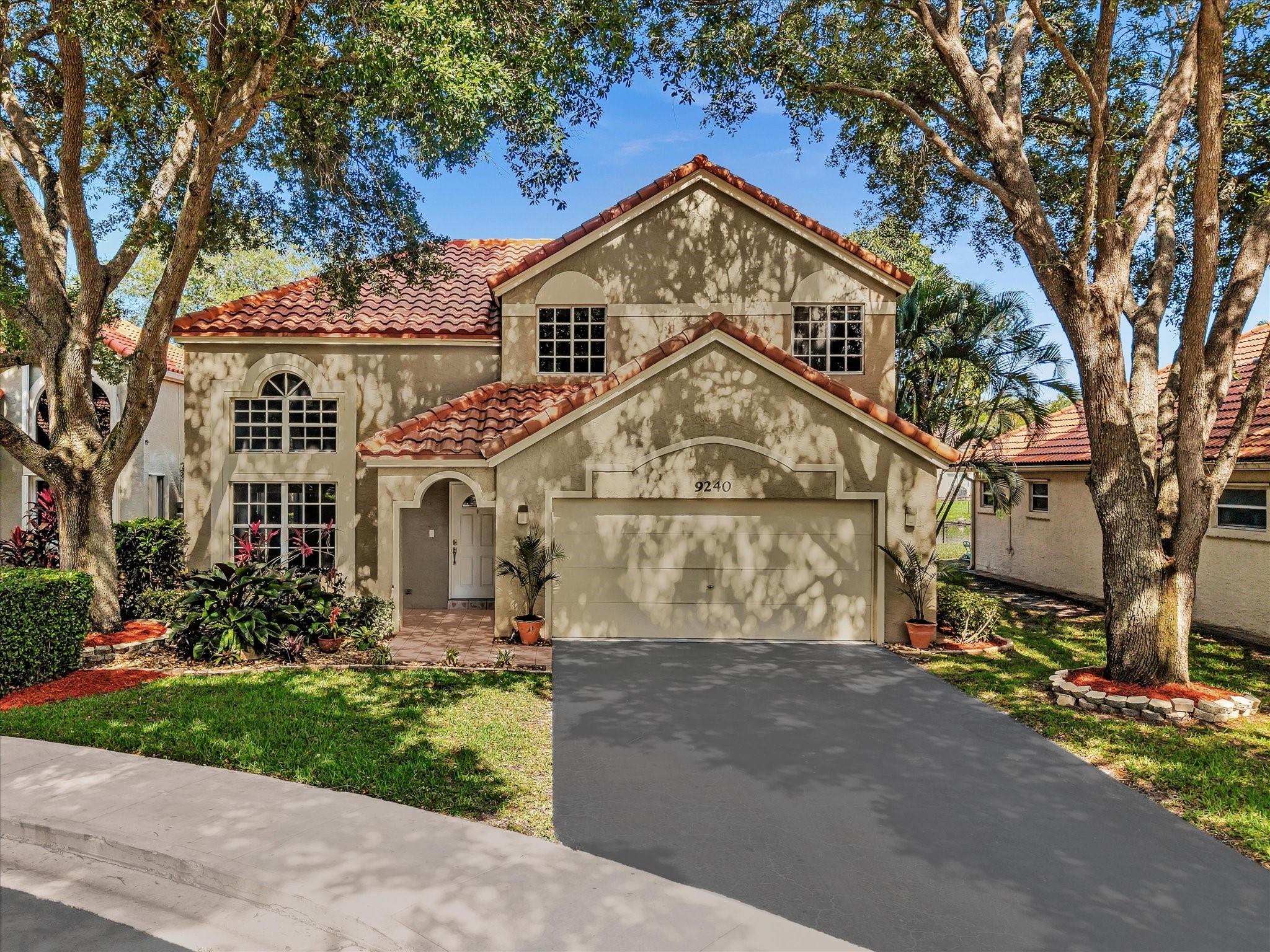 9240 Oak Grove Cir