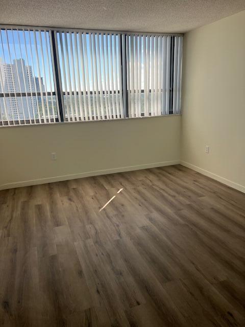 PALM BEACH HOUSE CONDO - Residential