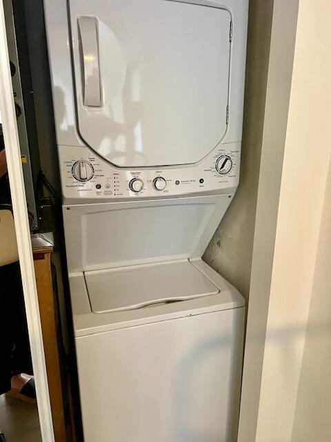 PALM BEACH HOUSE CONDO - Residential